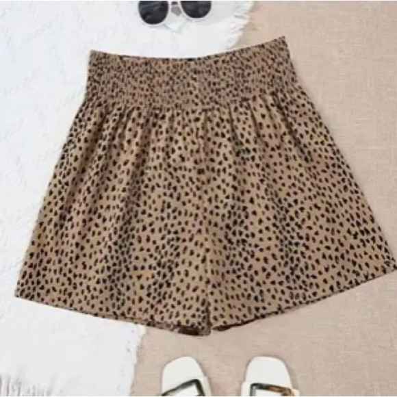 Women’s high waist camel/black animal print lightweight shorts Large - Picture 1 of 2